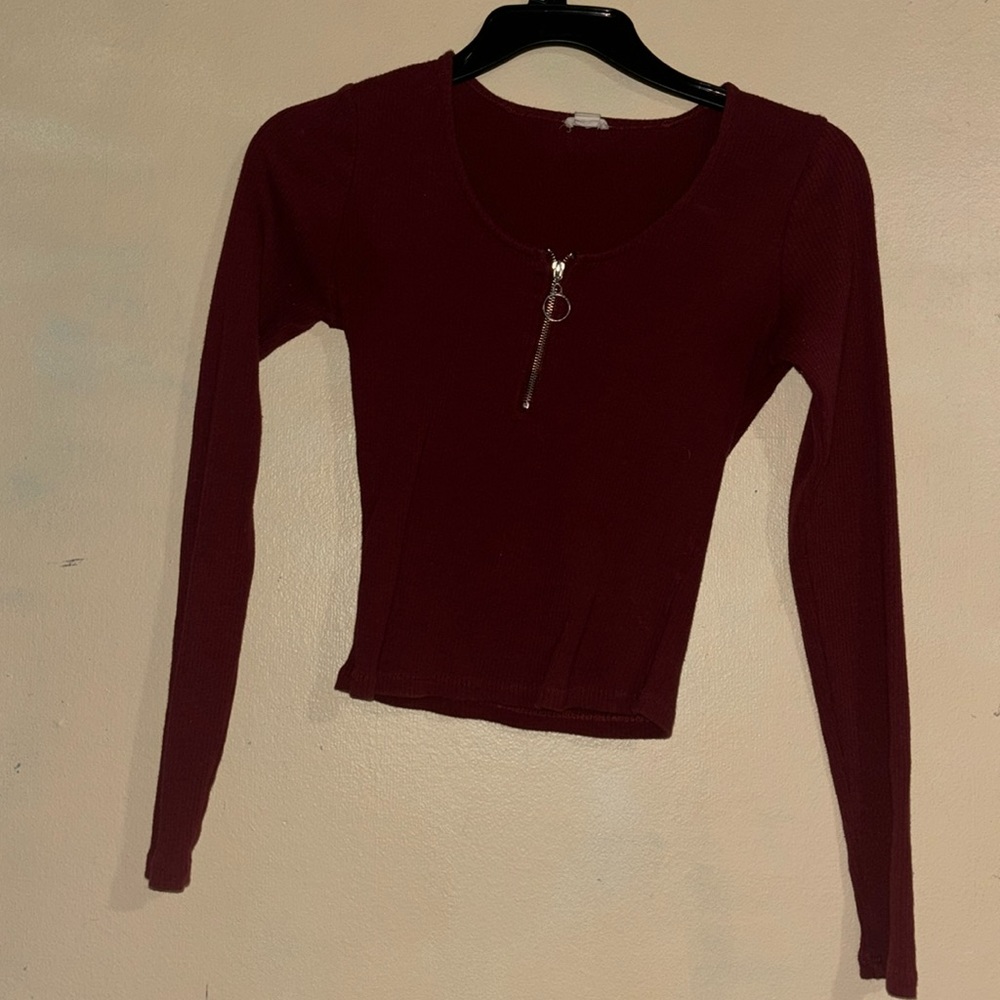 Garage long sleeve with Zipper. Size Medium.